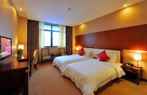 襄阳栖林湾酒店爆料视频,揭秘酒店内部惊人真相 第2张 襄阳栖林湾酒店爆料视频,揭秘酒店内部惊人真相 第2张